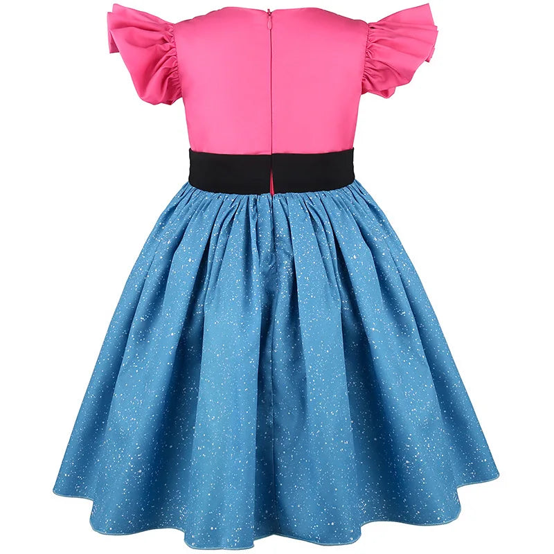 Girl in a flying-sleeve A-line princess dress with pleated detailing