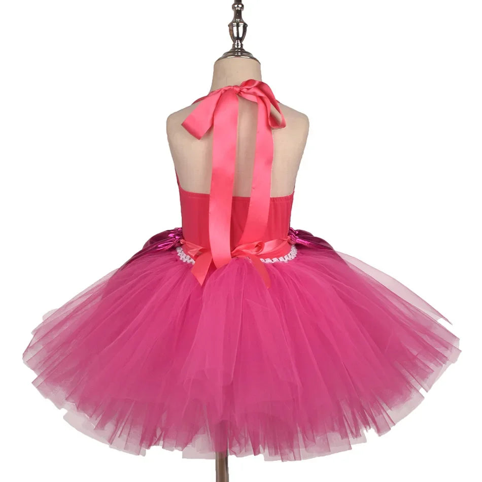 Sleeveless round-neck pink doll-inspired party dress detail