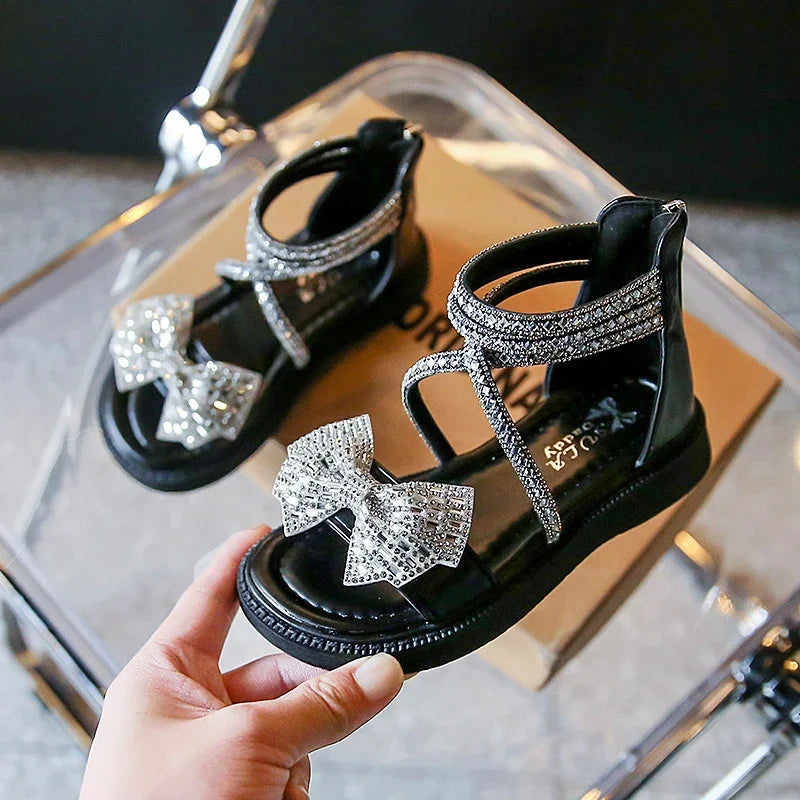Gladiator-Sandalen mit glitzernder Schleife