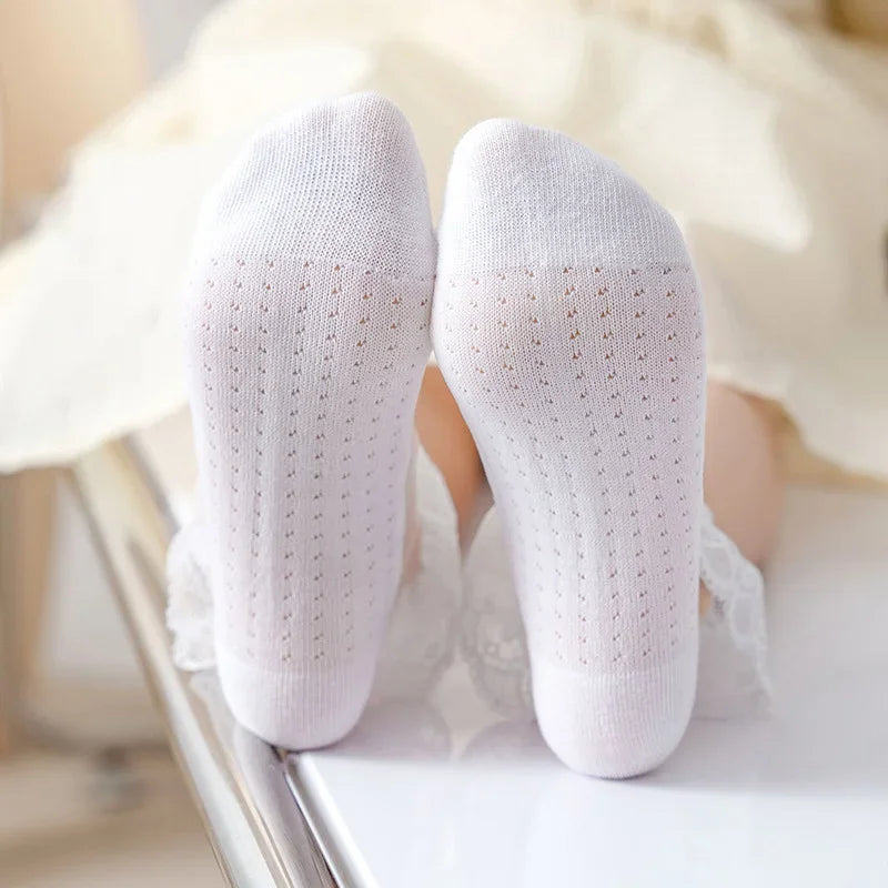 Bezauberndes Spitzensocken-Set mit Herzmotiv – 5 Paar purer Genuss für Mädchen