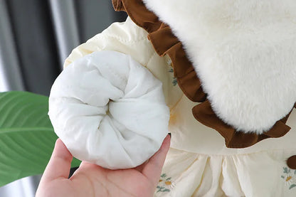 Abrigo de invierno para bebé con flores bordadas