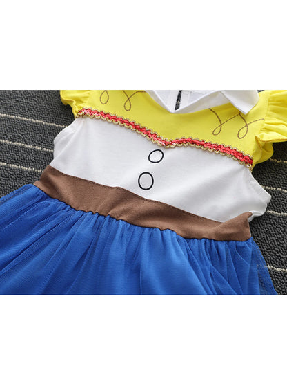 Knee-length ball-gown tulle dress with short sleeves and round neckline