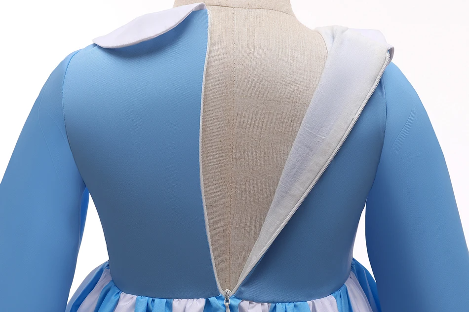 Kleid mit neugierigen Herzen