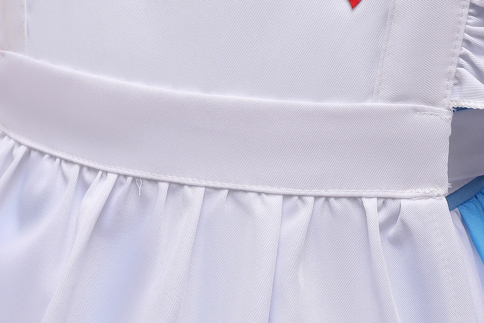Kleid mit neugierigen Herzen