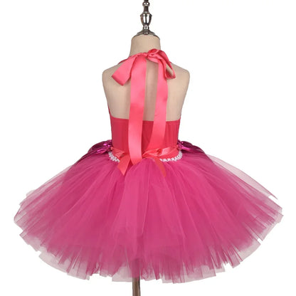 Sleeveless round-neck pink doll-inspired party dress detail